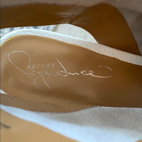 Shoes - Picture 4 of 4